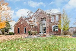 33 Fox Point Court, Ada, MI 49301