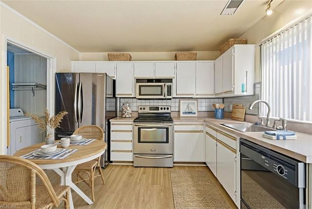 3437 Dandelion CRES, Virginia Beach, VA 23453