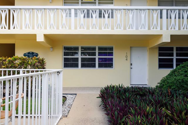1900 NE 8TH Court 104, Fort Lauderdale, FL 33304