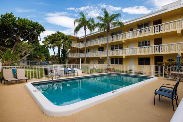 1900 NE 8TH Court 104, Fort Lauderdale, FL 33304