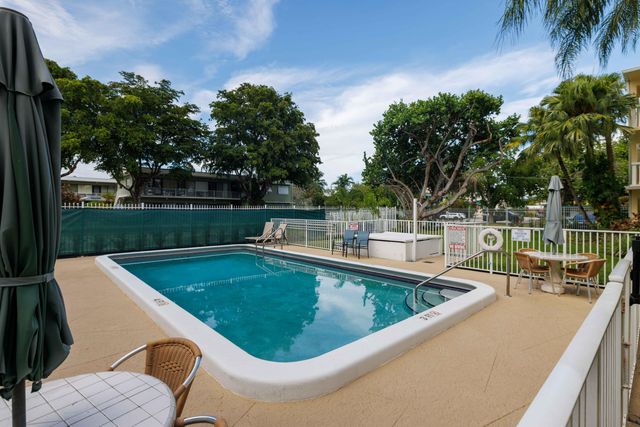 1900 NE 8TH Court 104, Fort Lauderdale, FL 33304