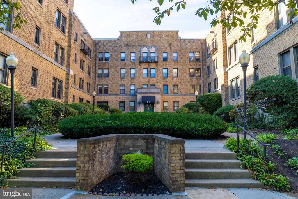 900 VALLEY RD #D-203, Elkins Park, PA 19027