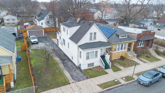 9352 S Woodlawn Avenue, Chicago, IL 60619