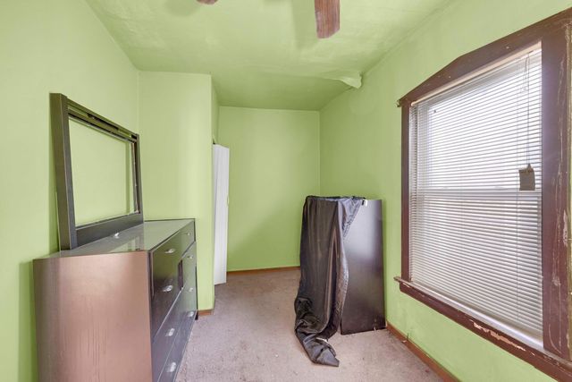 9352 S Woodlawn Avenue, Chicago, IL 60619