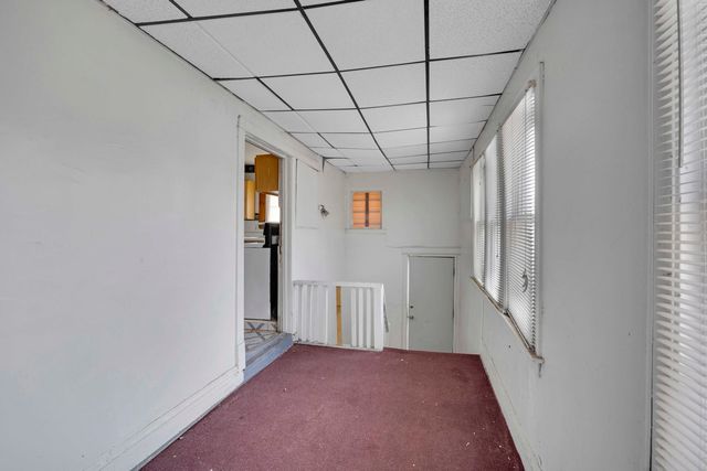 9352 S Woodlawn Avenue, Chicago, IL 60619