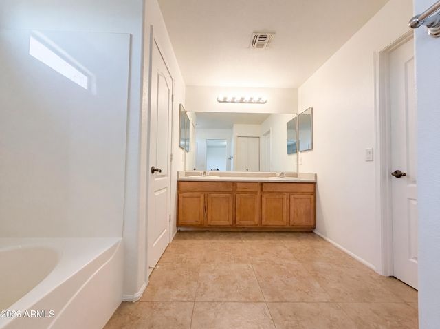 22524 N DAVIS Way, Maricopa, AZ 85138