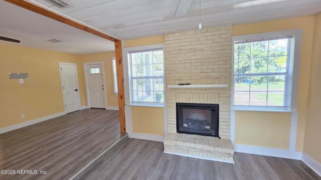 9049 JACKSON Avenue, Jacksonville, FL 32208