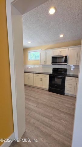 9049 JACKSON Avenue, Jacksonville, FL 32208