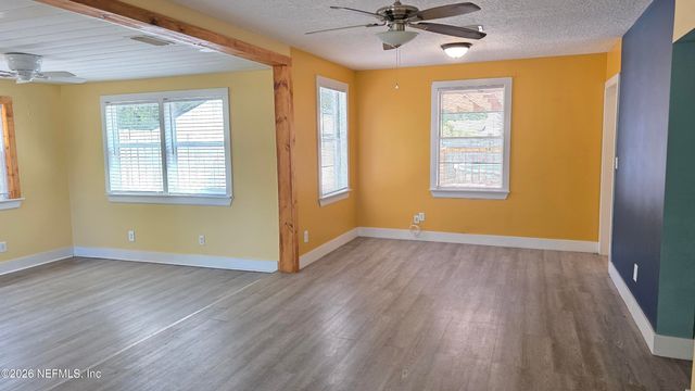 9049 JACKSON Avenue, Jacksonville, FL 32208