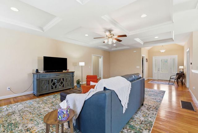 105 Hidden Paddock Lane, Georgetown, KY 40324