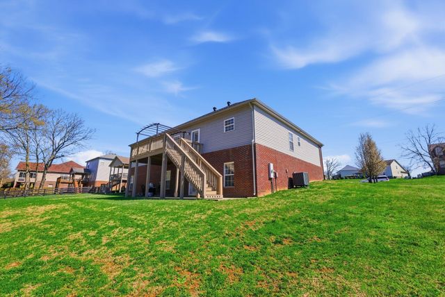 105 Hidden Paddock Lane, Georgetown, KY 40324