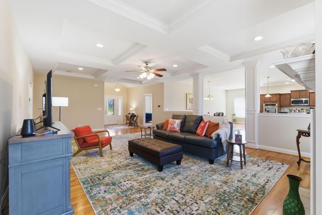 105 Hidden Paddock Lane, Georgetown, KY 40324