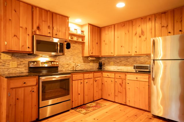 32 Aspen Lane, Winhall, VT 05340