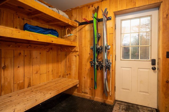 32 Aspen Lane, Winhall, VT 05340
