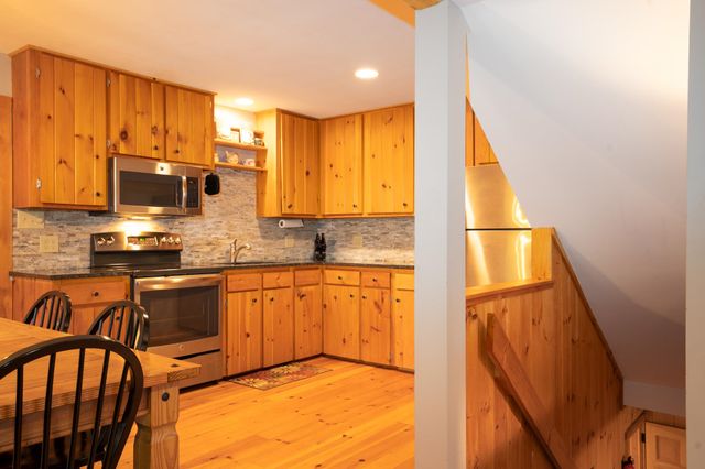 32 Aspen Lane, Winhall, VT 05340