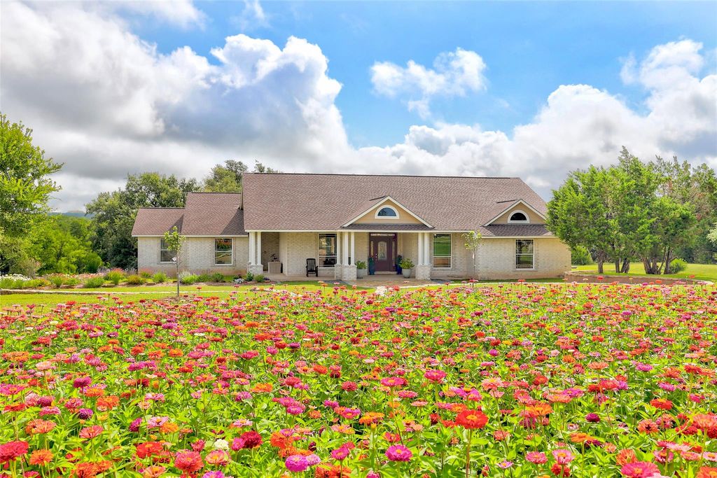 404 Mustang WAY, Georgetown, TX 78633