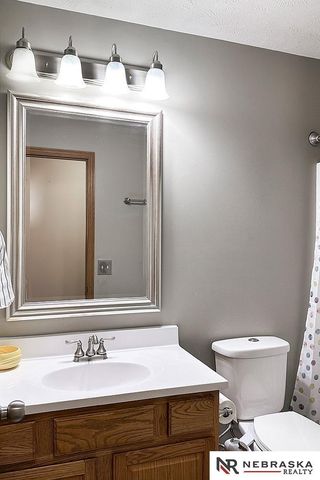 17704 Josephine Street, Omaha, NE 68136