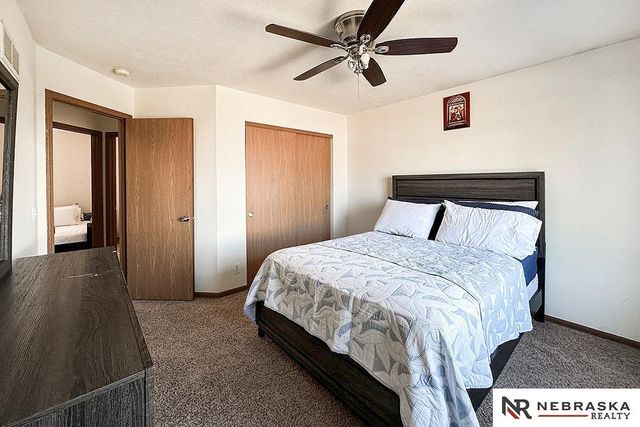 17704 Josephine Street, Omaha, NE 68136