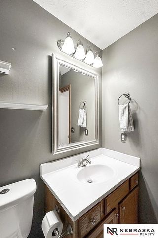 17704 Josephine Street, Omaha, NE 68136