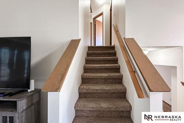 17704 Josephine Street, Omaha, NE 68136