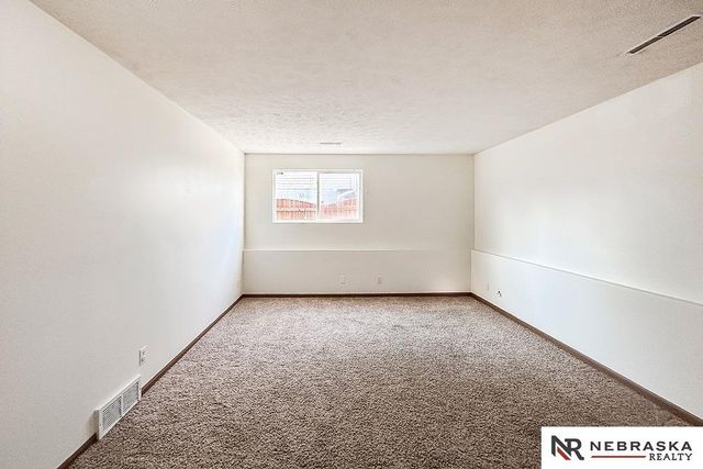 17704 Josephine Street, Omaha, NE 68136