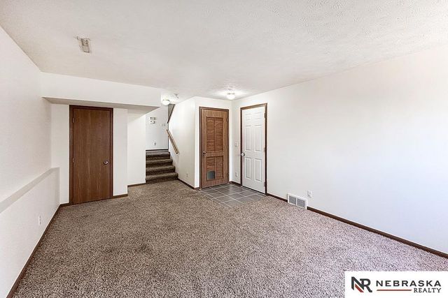 17704 Josephine Street, Omaha, NE 68136