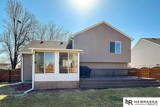 17704 Josephine Street, Omaha, NE 68136