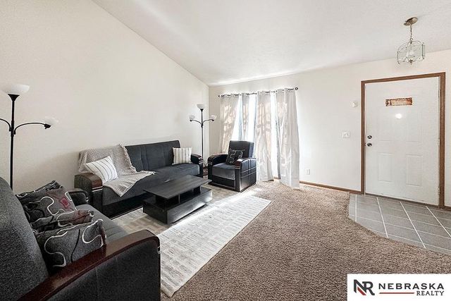 17704 Josephine Street, Omaha, NE 68136