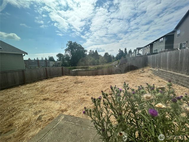 1316 W 17th Avenue, La Center, WA 98629