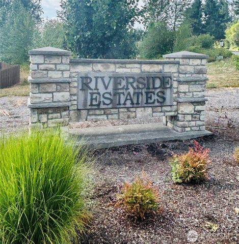 1316 W 17th Avenue, La Center, WA 98629