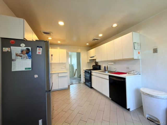 925 Northern Boulevard, Baldwin, NY 11510
