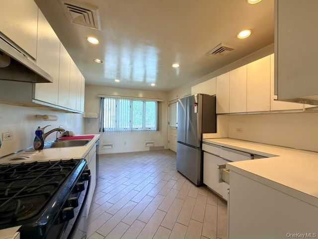 925 Northern Boulevard, Baldwin, NY 11510