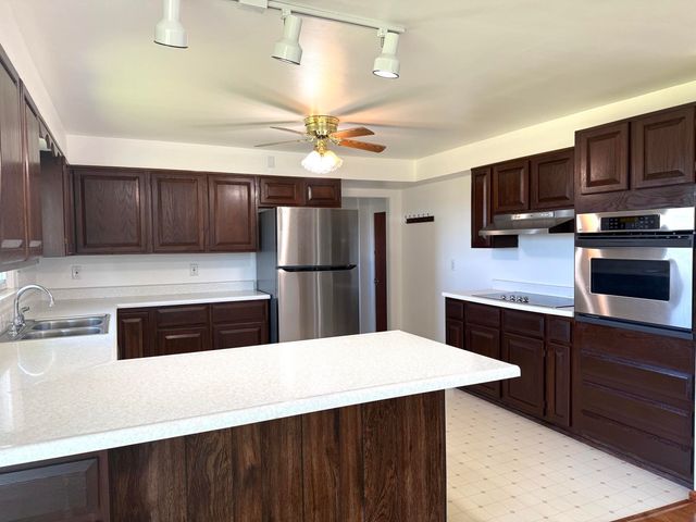 457 E Center Road, Essexville, MI 48732