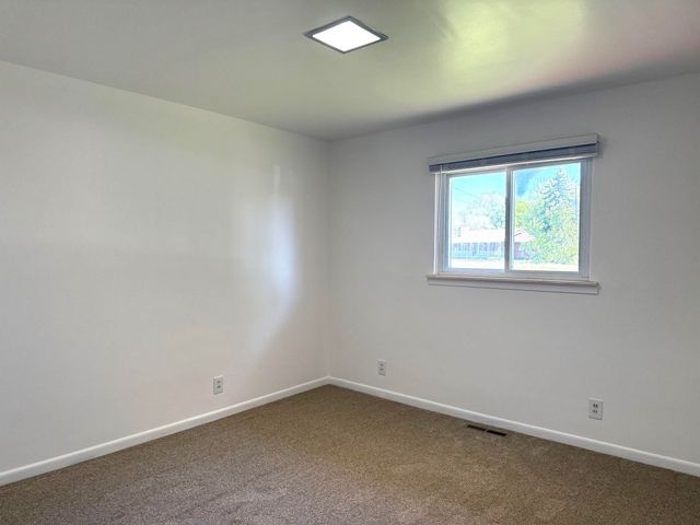 457 E Center Road, Essexville, MI 48732