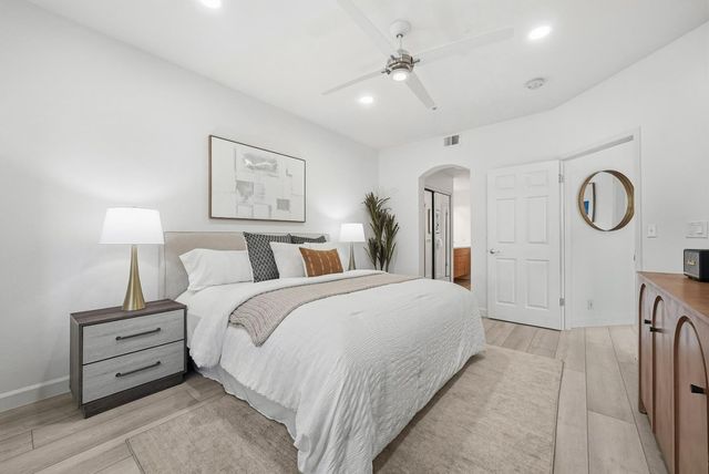 701 Baltic Circle 715, Redwood City, CA 94065