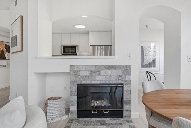 701 Baltic Circle 715, Redwood City, CA 94065