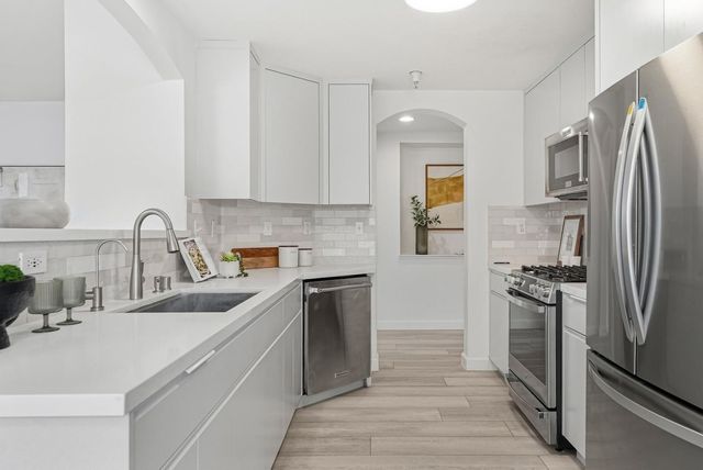 701 Baltic Circle 715, Redwood City, CA 94065