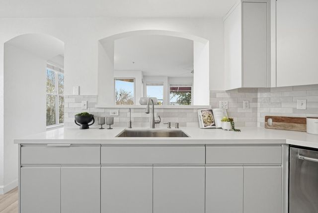 701 Baltic Circle 715, Redwood City, CA 94065