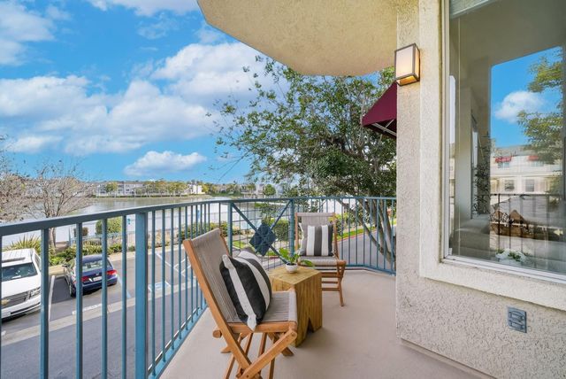 701 Baltic Circle 715, Redwood City, CA 94065