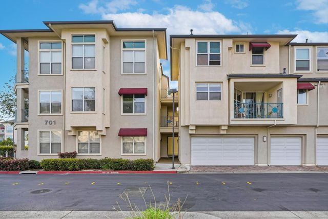 701 Baltic Circle 715, Redwood City, CA 94065