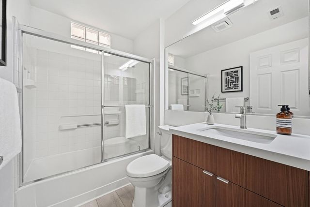 701 Baltic Circle 715, Redwood City, CA 94065