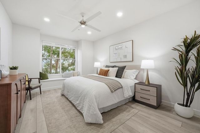 701 Baltic Circle 715, Redwood City, CA 94065