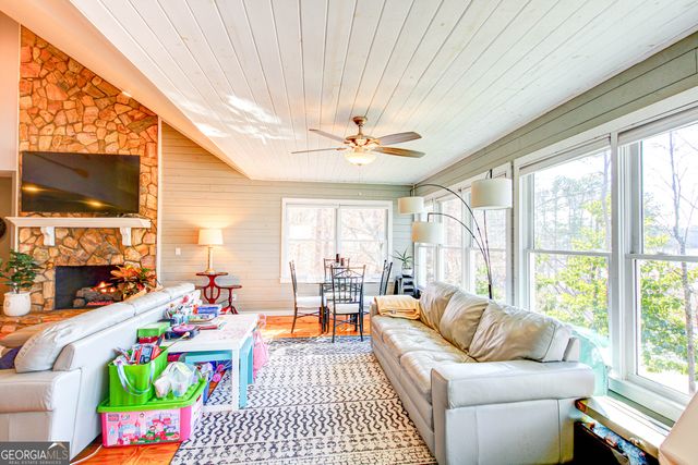 159 Riverpoint Drive, Wedowee, AL 36278