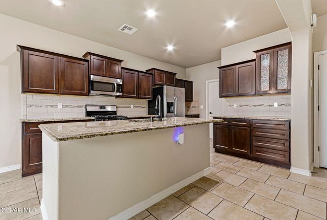 773 CHILLINGTON Road, Horizon City, TX 79928