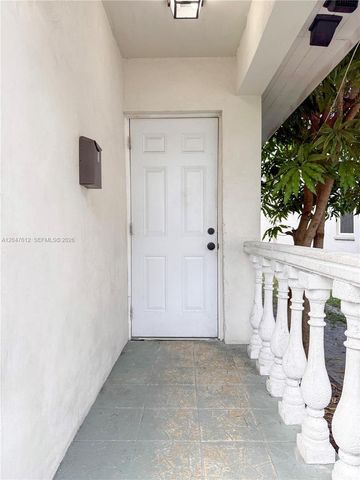 2 SW 6th Ave 4, Dania Beach, FL 33004