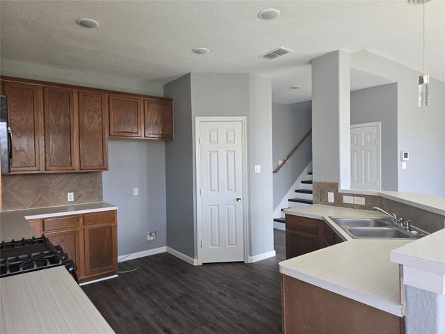 5210 Benton Drive, Pasadena, TX 77504