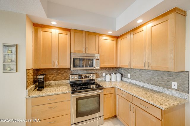 130 Warsteiner Way 203, Indialantic, FL 32903