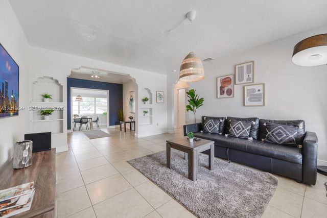 225 NW 14th Ave 225, Miami, FL 33125