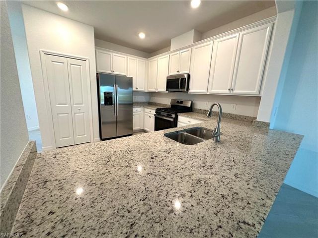 17776 Palmetto Pass LN, Punta Gorda, FL 33982
