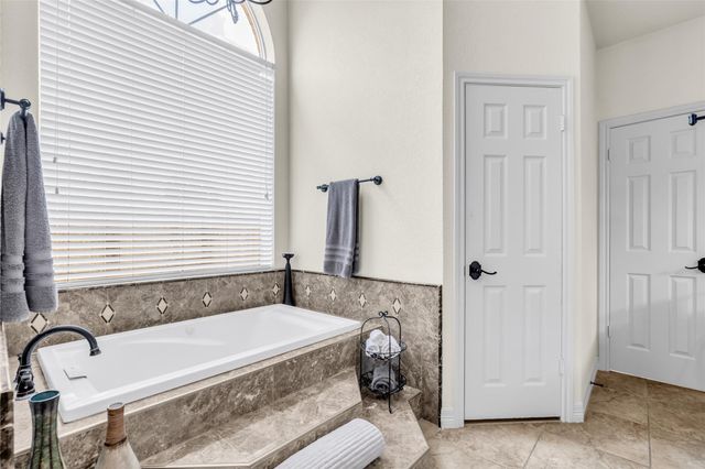 129 April Point Place, Conroe, TX 77356